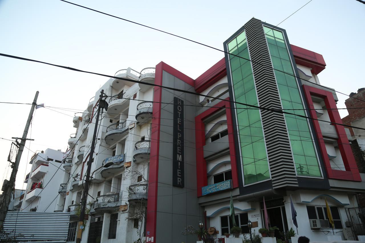 Hotel Premier Lucknow Exterior photo
